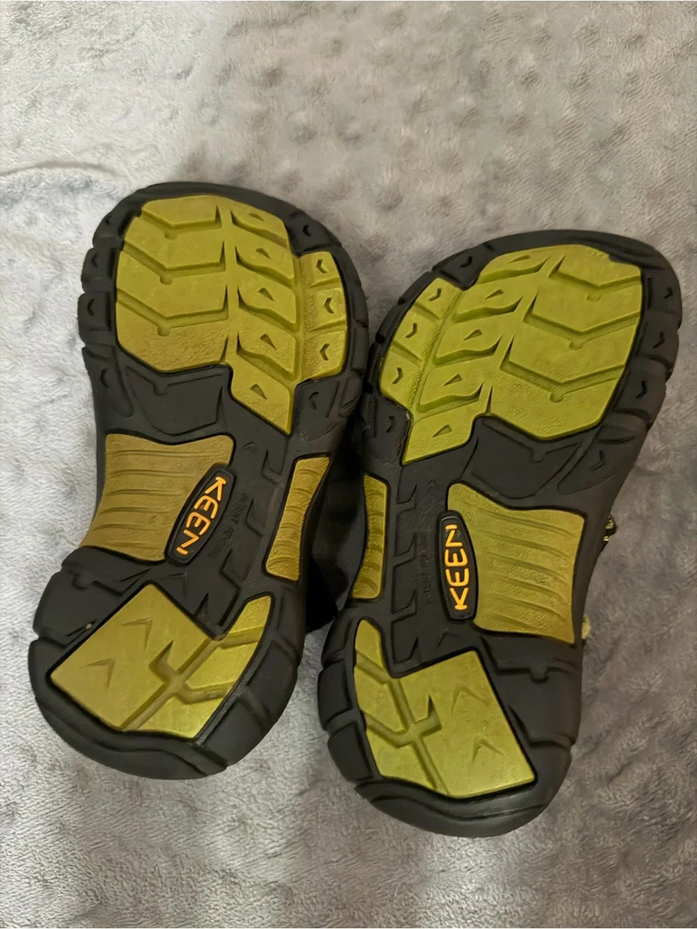Keen Kids Black and Yellow Sport Sandals - little kid Sz 12